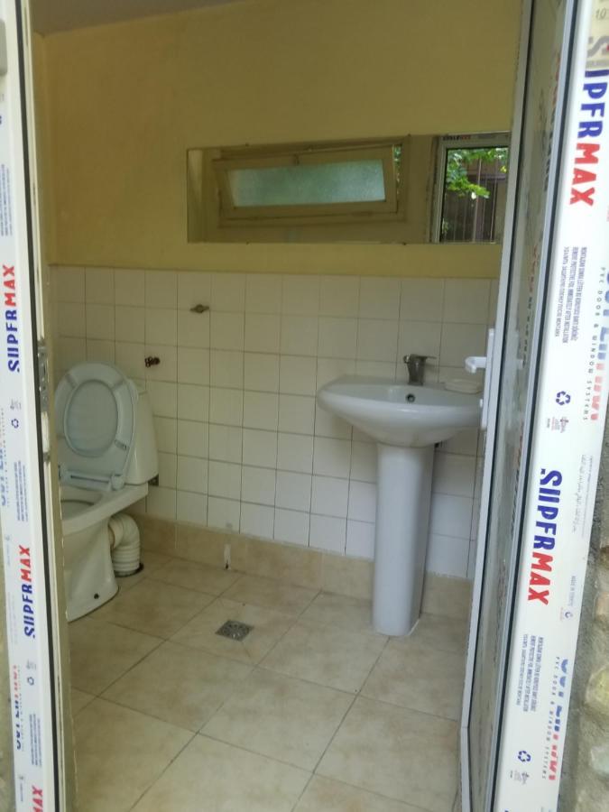 Уиут Ниниа Сад Appartement Tbilisi Buitenkant foto