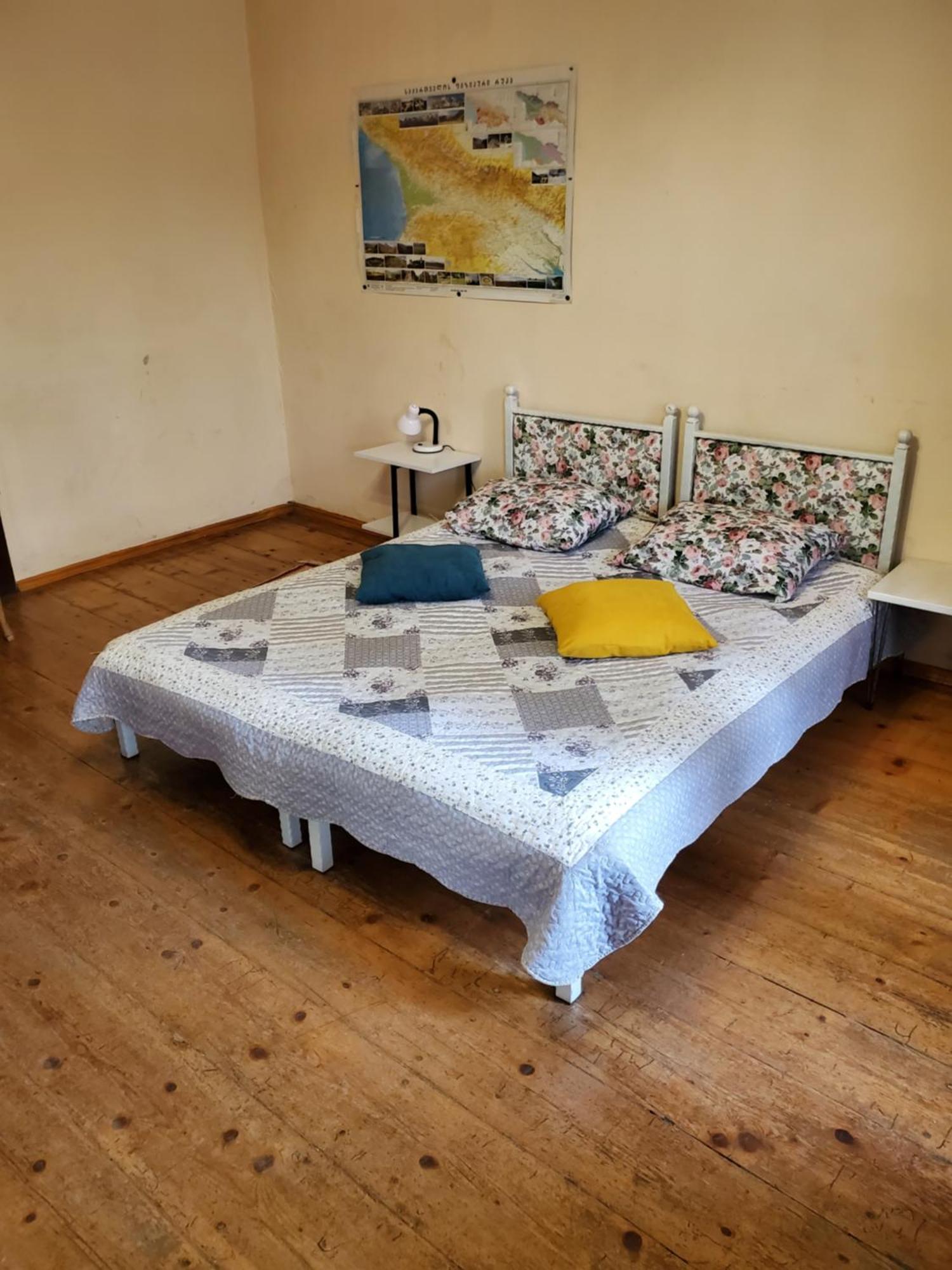Уиут Ниниа Сад Appartement Tbilisi Buitenkant foto
